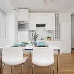 Mokotow Modern With Desk For Remote Work By Renters * Varšava
