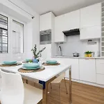 Mokotow Modern With Desk For Remote Work By Renters *