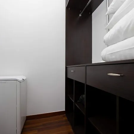 شقة Mokotow Modern With Desk For Remote Work By Renters وارسو