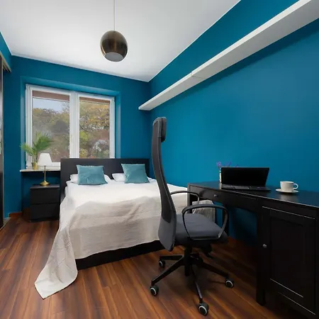 Mokotow Modern With Desk For Remote Work By Renters Daire