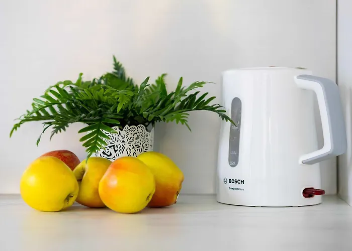 Mokotow Modern With Desk For Remote Work By Renters Lejlighed