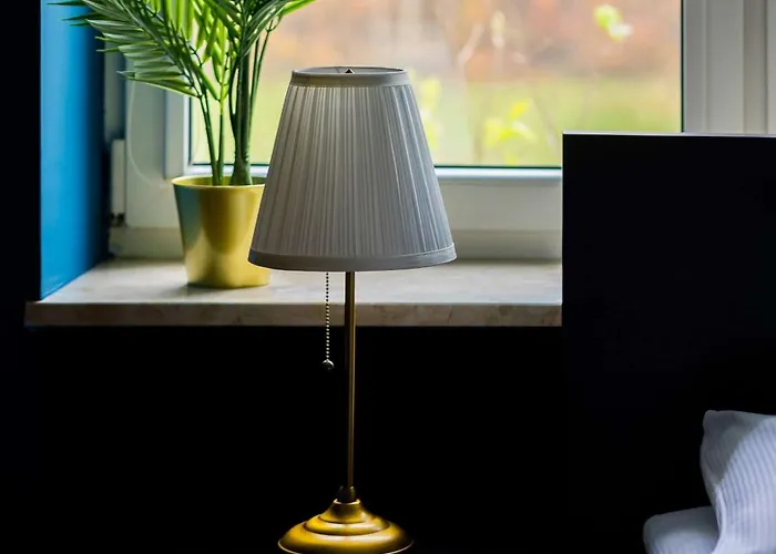 Mokotow Modern With Desk For Remote Work By Renters