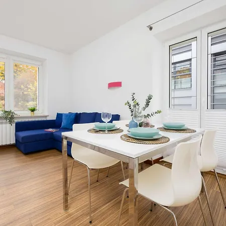 Mokotow Modern With Desk For Remote Work By Renters